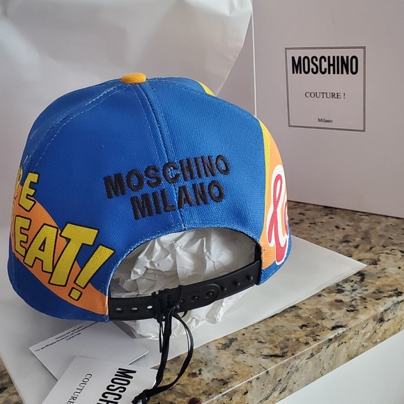 Moschino" Tony the Tiger" cap ,hat Italy,new in box adjusts unisex /tags +699 - Picture 12 of 12